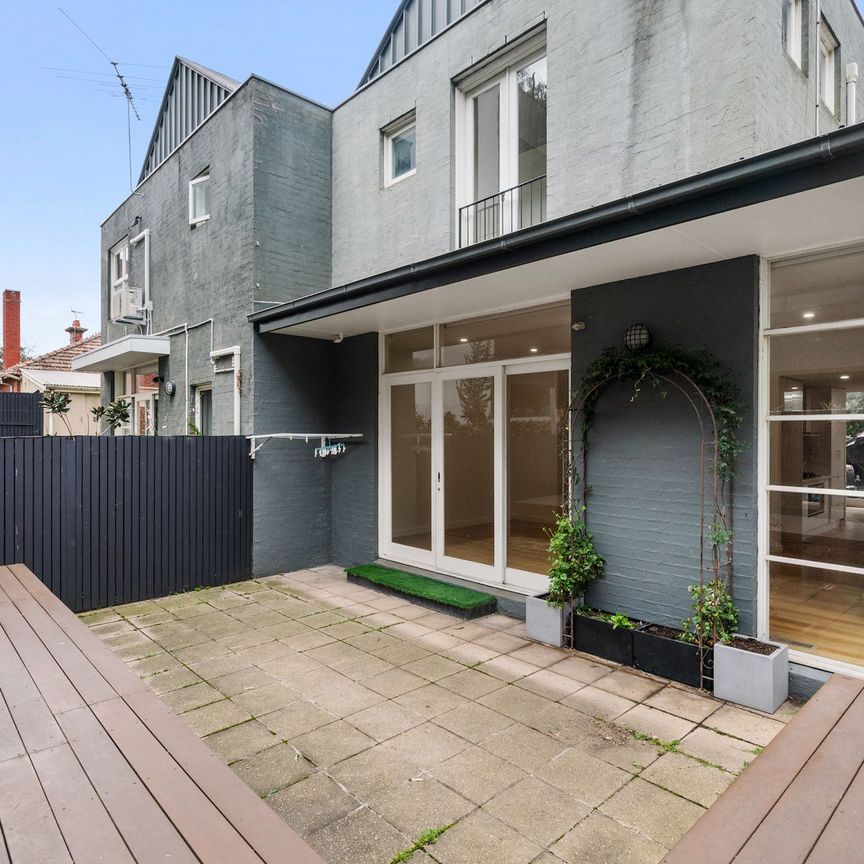 33B Park Street, St Kilda West. - Photo 1