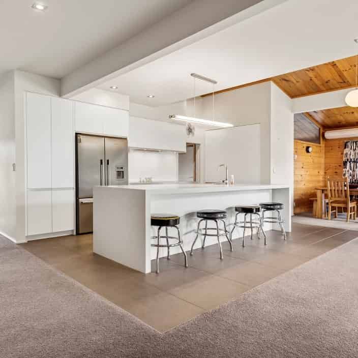 Outstanding Matua Family Home - Photo 1