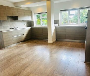 Robertsbridge - Photo 5