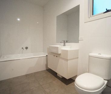 Yarraville - Photo 6