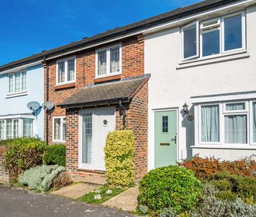 Woodfield Close, Tangmere, Chichester, West Sussex, PO20 - Photo 1