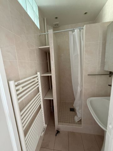 Location Appartement 2 pièces 43m² - Photo 4