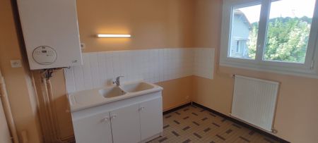 Location Appartement 3 pièces 63m² LE PECHEREAU 36200 - Photo 2