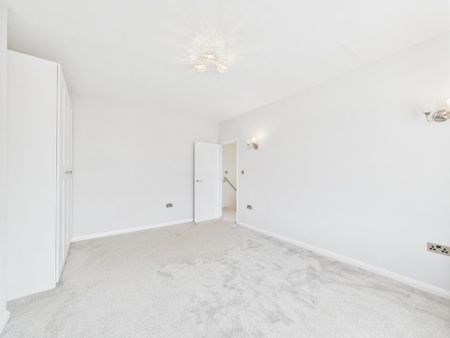 2 bedroom maisonette to rent - Photo 3