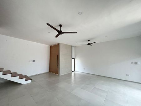 Townhouse de 2 recámaras, con alberca, en privada zona norte. - Photo 2