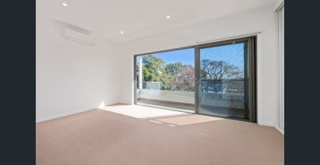 Contemporary living at it's Best! - Photo 5