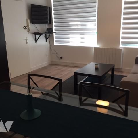 STUDIO 28 m² - RUE DINANDERIE - ROUEN - Photo 1