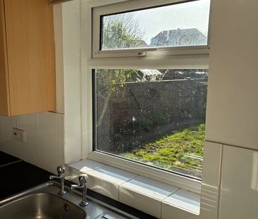 1 Bed Maisonette, Atherley Road, SO15 - Photo 3