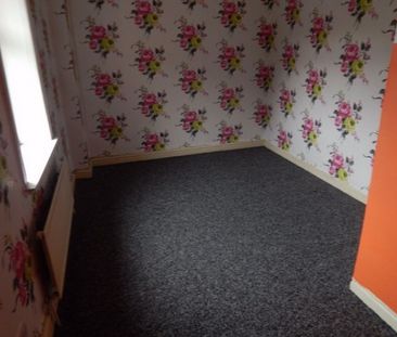 2 Bed - Great Northern Street, Near Town Centre, Huddersfield - Photo 1