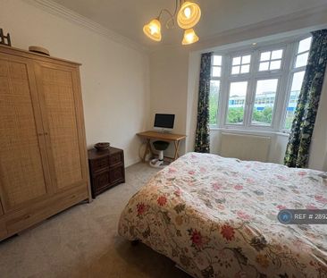 4 bedroom terraced house to rent - Photo 3