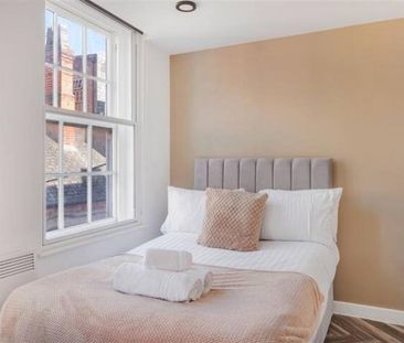 1 bedroom (within a 6-bed student cluster apartment), all en-suite ... - Photo 1