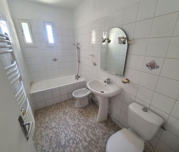 Appartement 1 pièces 39m2 MARSEILLE 9EME 925 euros - Photo 4