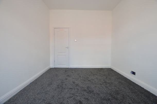 2 Bedroom FIrst Floor Flat - Photo 1