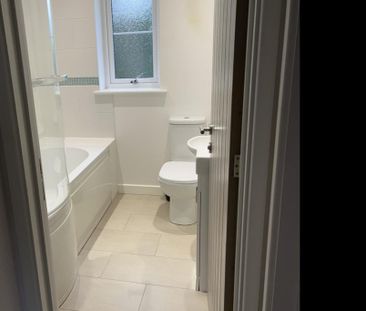 3 bedroom detached house to rent - Photo 5