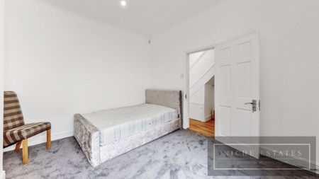 6 bedroom semi-detached house to rent - Photo 5