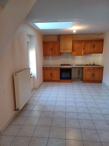 Location Appartement 3 pièces 74m² - Photo 2
