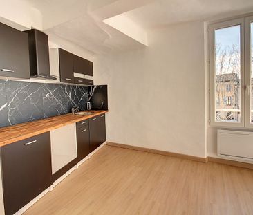 À LOUER - EN EXCLUSIVITÉ A SALERNES - DUPLEX DE 57,50m² - Photo 6