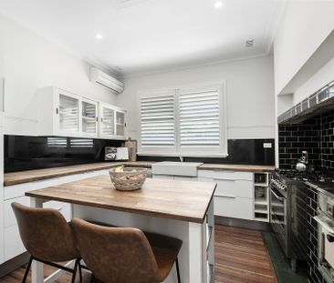 Charming Family Home with a Touch of History and Modern Conveniences - Photo 5