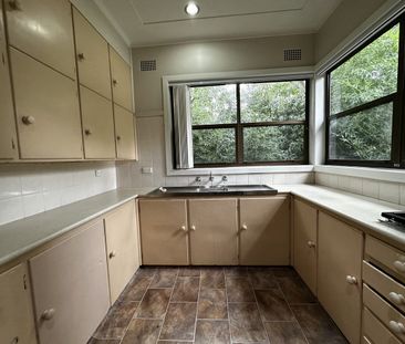 THREE BEDROOM HOME - Photo 6
