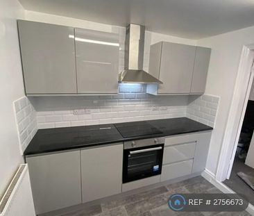 3 bedroom terraced house to rent - Photo 6