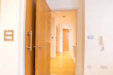2 Bed Flat, Masson Place, M4 - Photo 4