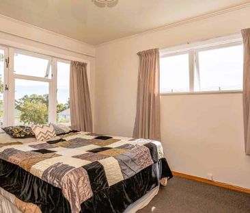 WESTPORT - 3 BEDROOMS - Photo 3