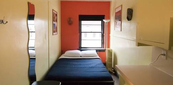 Friendly Downtown Accommodation - Photo 2