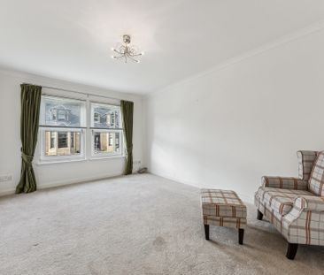 Flat 2 - Photo 4
