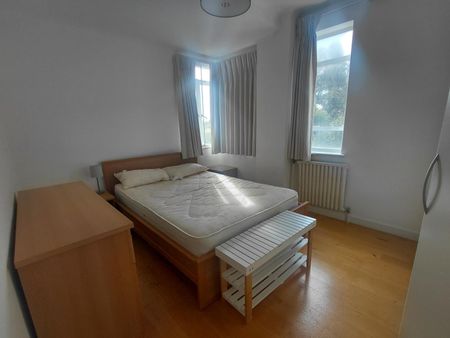 Oslo Court, Prince Albert Road, St. John's Wood, London, NW8 - Photo 3