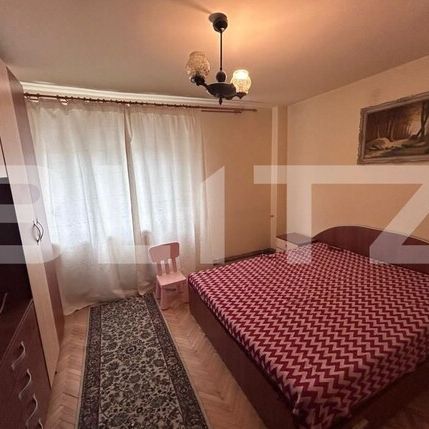 Apartament cu 3 camere, 74mp, zona Politia Amaradia - Photo 1