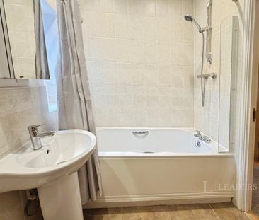 2 bedroom flat to rent - Photo 6
