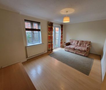 3 bedroom terraced house to rent - Photo 2