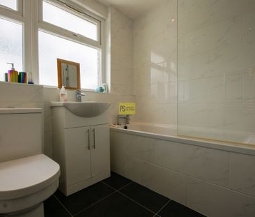 56 Lingard Close - Photo 4