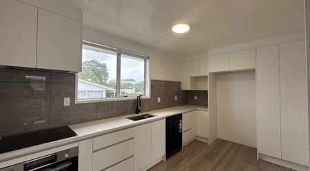 BEAUTIFULLY RENOVATED 3 BEDROOM HOME - Photo 5