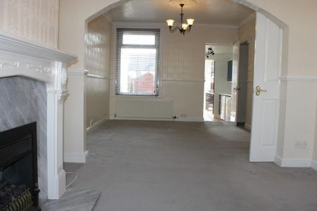 2 bedroom terraced house to rent - Photo 4