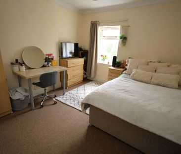 Parker Road, Bournemouth, BH9 - Photo 1