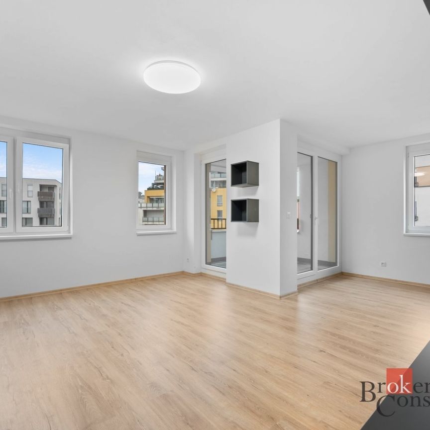 Pronájem bytu 2+kk 50 m² - Fotografie 1