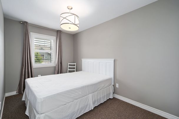 For Lease - 35 Silver Glen Boulevard, Collingwood, Ontario - Photo 1