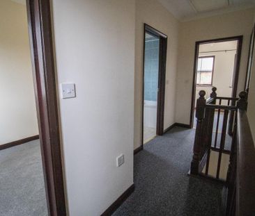 2 bedroom semi-detached house to rent - Photo 4