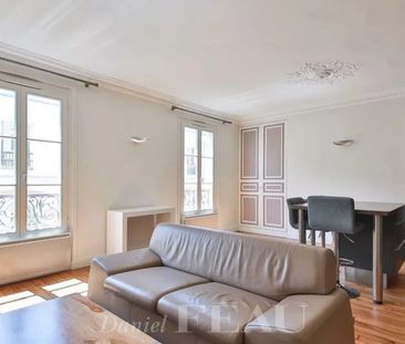 Appartement • Paris 3ème - Photo 1