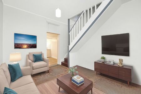 Charming House Backing Onto Sydney Park - Photo 4