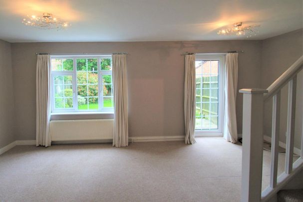 4 bedroom semi-detached house to rent - Photo 1