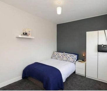 1 bedroom in a house share to rent - Photo 3