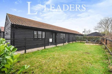 Eastfield Stables, Elsenham, CM24 - Photo 5