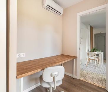 Carrer dAragó, Barcelona, Catalonia 08011 - Photo 3