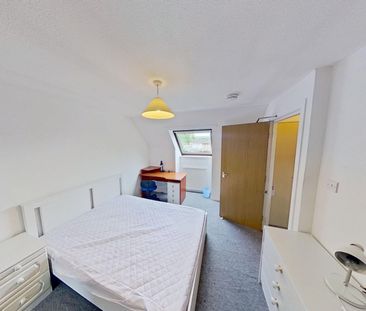 3 bedroom apartment to rent - Photo 5