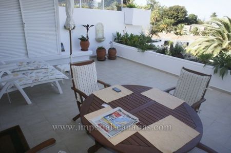 Soleado apartamento con gran Terraza en edificio tranquilo con piscina climatizada - Photo 4