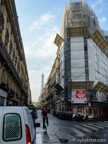 Logement à Paris, Location meublée - Photo 2