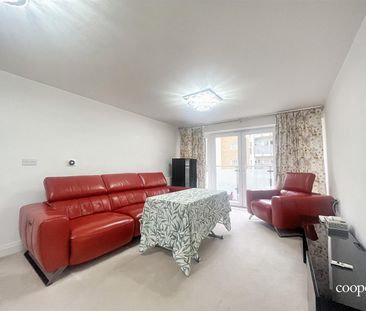 Hinds Court, Perkins Gardens, Ickenham, UB10 - Photo 5