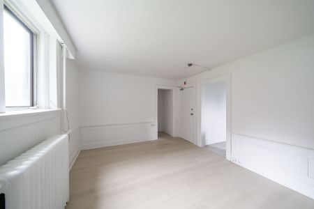 For Lease - 10 Kingston Road Unit# 82, Toronto, Ontario - Photo 2